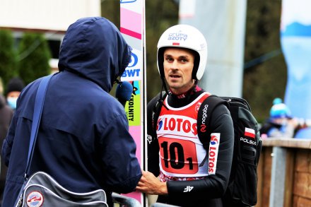 Fragment zawodów Mistrzostw Polski w skokach narciarskich